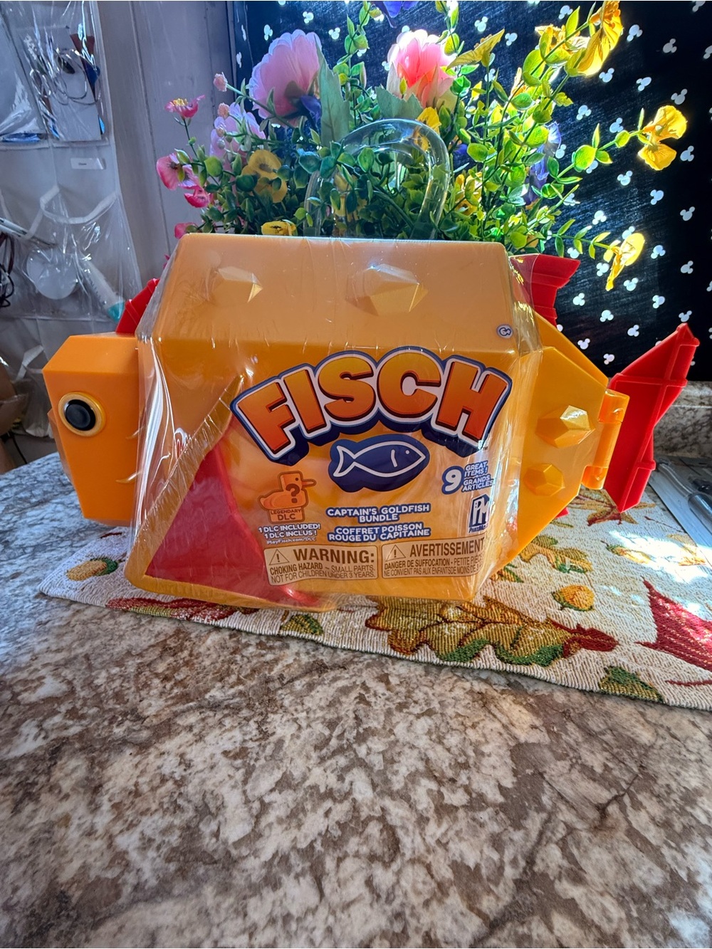 FISCH Captain's Goldfish Aquarium Playset - Orange with Red Accents